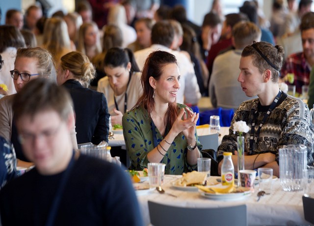 Céline Zollinger from Switzerland, Ivey Business School. Stefan Rieger from Austria, studies «International management» at Vienna University. Both exchange students at NHH.