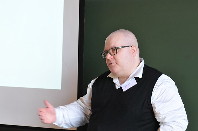 Professor Erik Ø. Sørensen painted a vivid and humorous picture of the guest of honour in his introduction to the workshop.